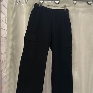 Aritzia cargo pants new with tag